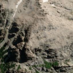 Satellite imagery of Cerro Tres Reyes, AR