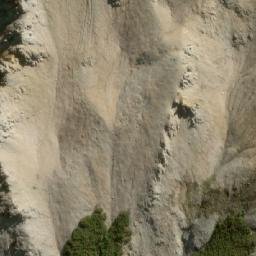 Satellite imagery of Cerro Utne, AR