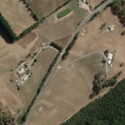 Satellite imagery of Blades Hill, AU