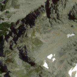 Satellite imagery of Cerro Pirámide, AR