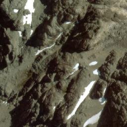 Satellite imagery of Cerro Nacimiento del Azul, AR