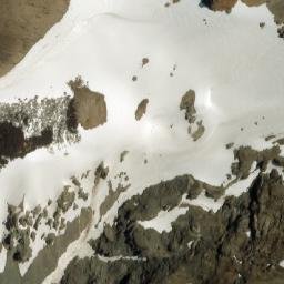 Satellite imagery of Cerro Pilquí, AR