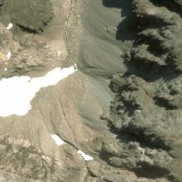 Satellite imagery of Cerro Enredaderas, CL