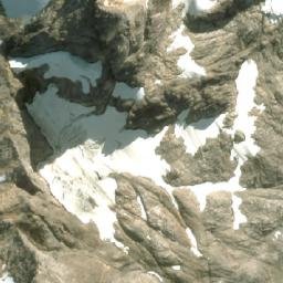 Satellite imagery of Cerro Enredaderas, CL