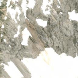 Satellite imagery of Cerro Enredaderas, CL