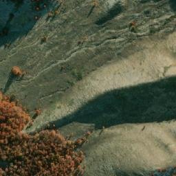 Satellite imagery of Loma Baguales, AR