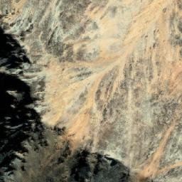 Satellite imagery of Cerro Pirámide, CL