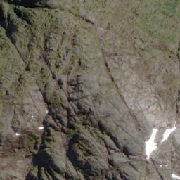 Satellite imagery of Cerro Montura, CL