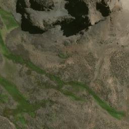 Satellite imagery of Cerro Riscos del León, AR