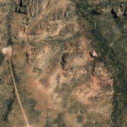 Satellite imagery of Cerro de Armando, AR