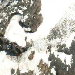 Satellite imagery of Cerro Pináculo, AR