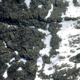 Satellite imagery of Cerro Pirámide, CL