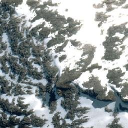 Satellite imagery of Cerro Pirámide, CL