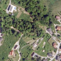 Posnetek iz zraka — Kavče