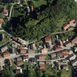Posnetek iz zraka — Motnik