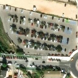 Vista aérea del parking asfaltado de la Avda. País Valencià