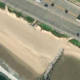 Sand Volleyball Court, Pacific Palisades, CA — aerial view