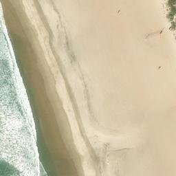 Sand Volleyball Court, Manhattan Beach, CA — aerial view
