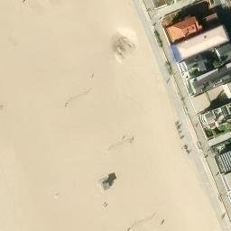 Sand Volleyball Court, Manhattan Beach, CA — aerial view