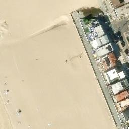Sand Volleyball Court, Manhattan Beach, CA — aerial view