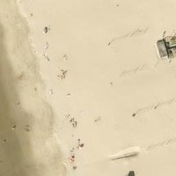 Sand Volleyball Court, Hermosa Beach, CA — aerial view