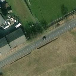 Sand Volleyball Court in Bienrode, Niedersachsen — aerial view