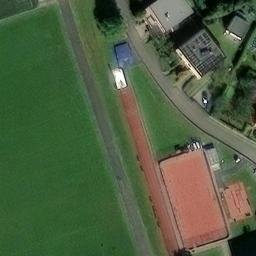 Volejbal/nohejbal/bruslení — aerial view