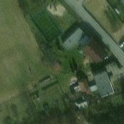 Výceúčlový sportovní kurt — aerial view