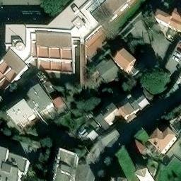 Campo sportivo della scuola — aerial view
