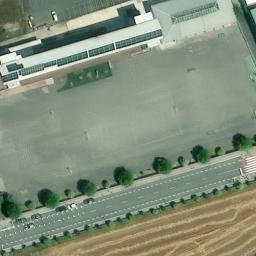 Volleyball Court near Nanclares de la Oca / Langraiz Oka — aerial view