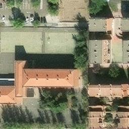 Volleyball Court near Zaragoza — aerial view