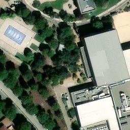 Volleyball Court near Villaviciosa de Odón — aerial view